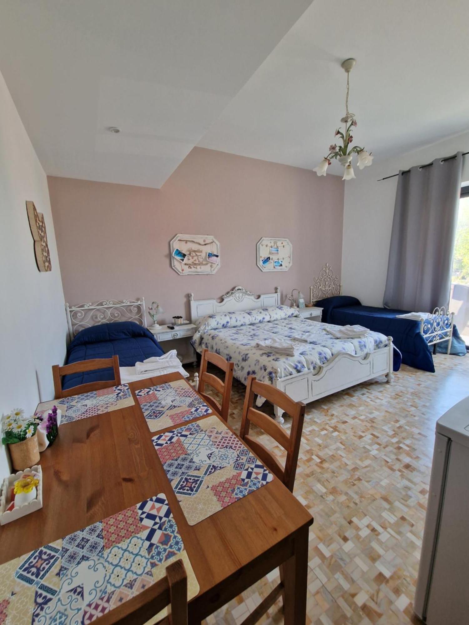 Camere Le Margherite أولبيا المظهر الخارجي الصورة